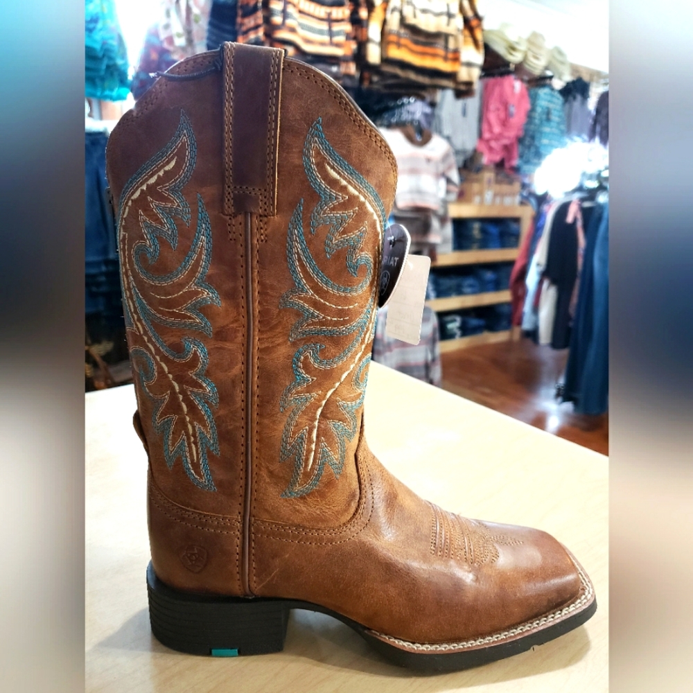 Ariat Women's Round Up Back Zip